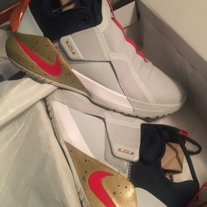 Lebron Ambassador 11